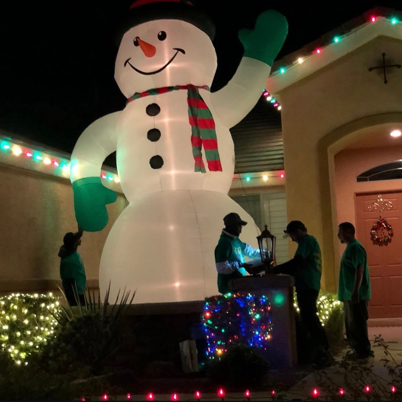 Giant snowman inflatable install